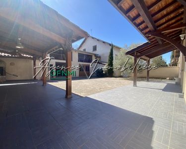 Maison 660 000 € - 365 m²