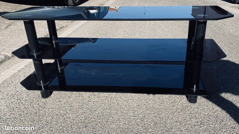 Meuble TV + table d’appoint (image 1)