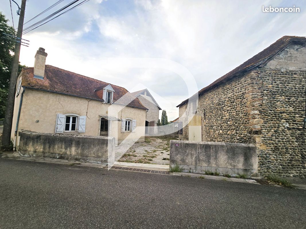 Maison 3 pièces 78 m² · à Mont · 78 m² · 89 000 €