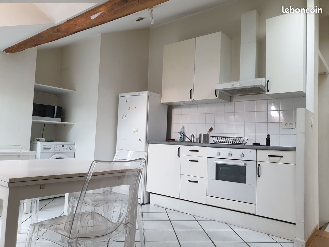 Appartement 3 pièces 70 m² · à Grenoble · 70 m² · 890 €