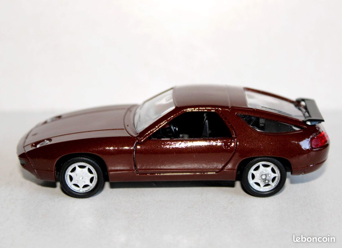 Solido 1/43 n° 1525 porsche 928 gt, voiture sport, automobile miniature replique (image 2)