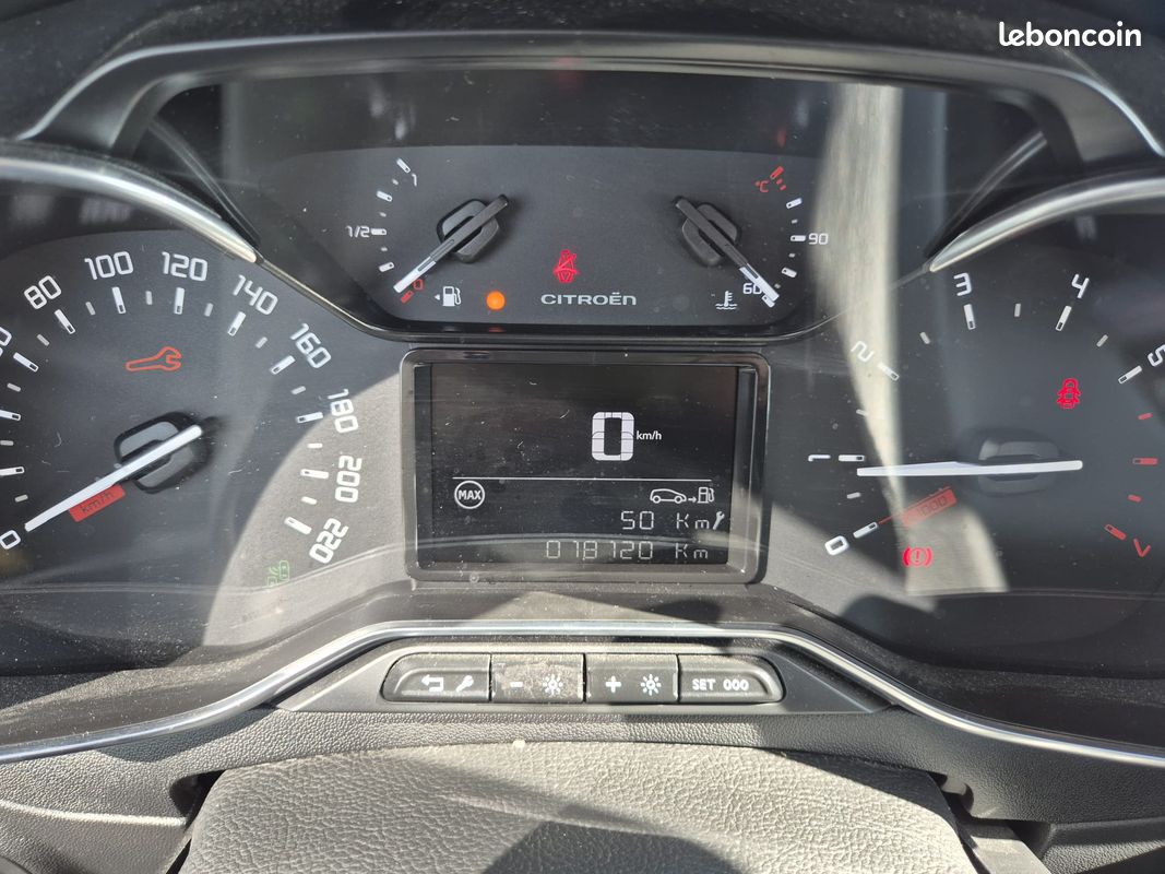 Citroen C3 Iii 1.2 110cv S&S Shine Business 2019 18000kms (image 4)