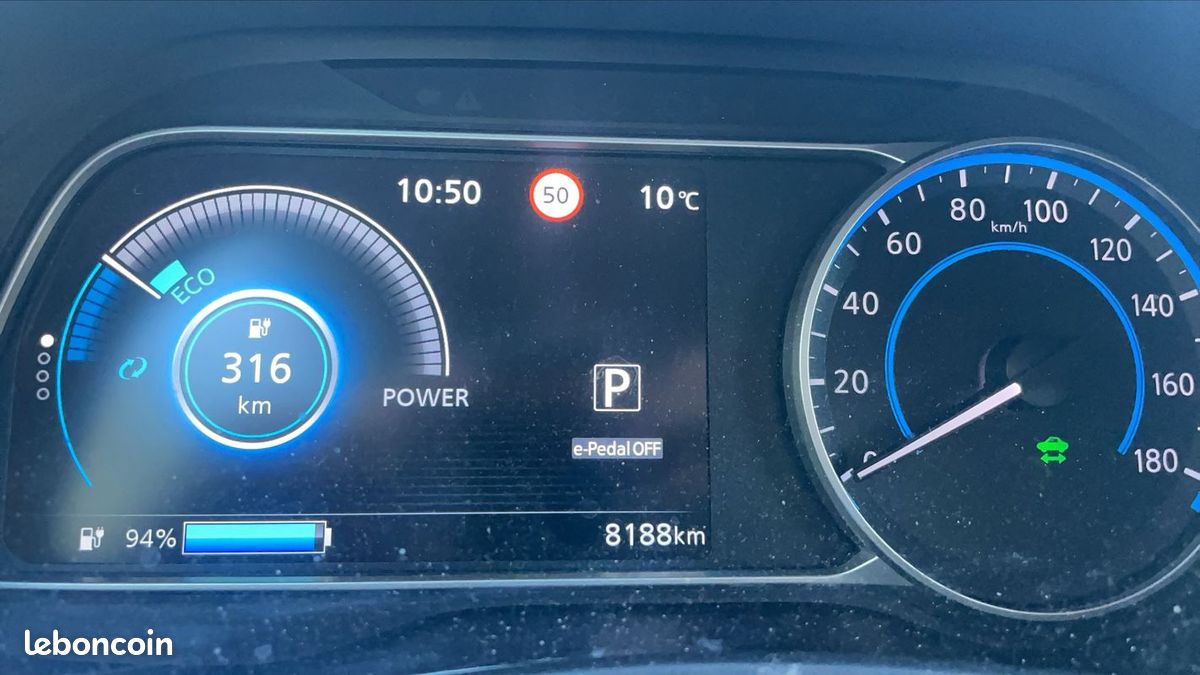 Nissan Leaf II 62 kWh 218 Tekna (image 12)