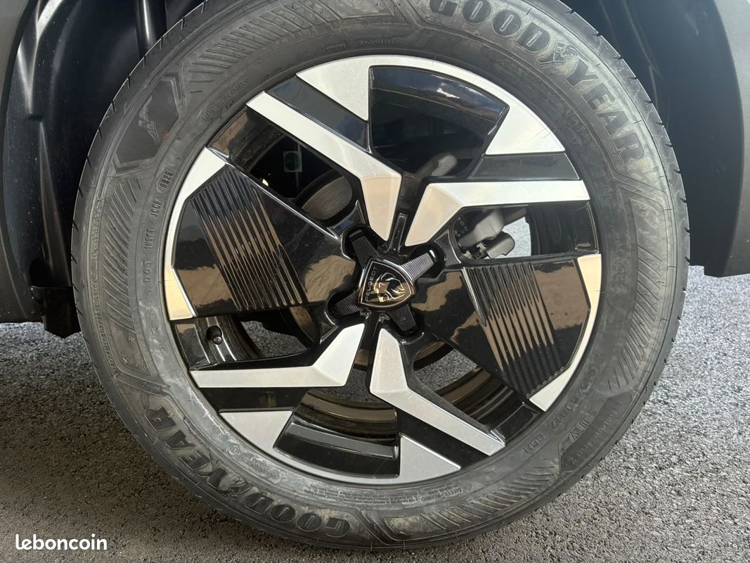 Peugeot 2008 1.2 HYBRID 145CH GT E-DCS6 (image 8)