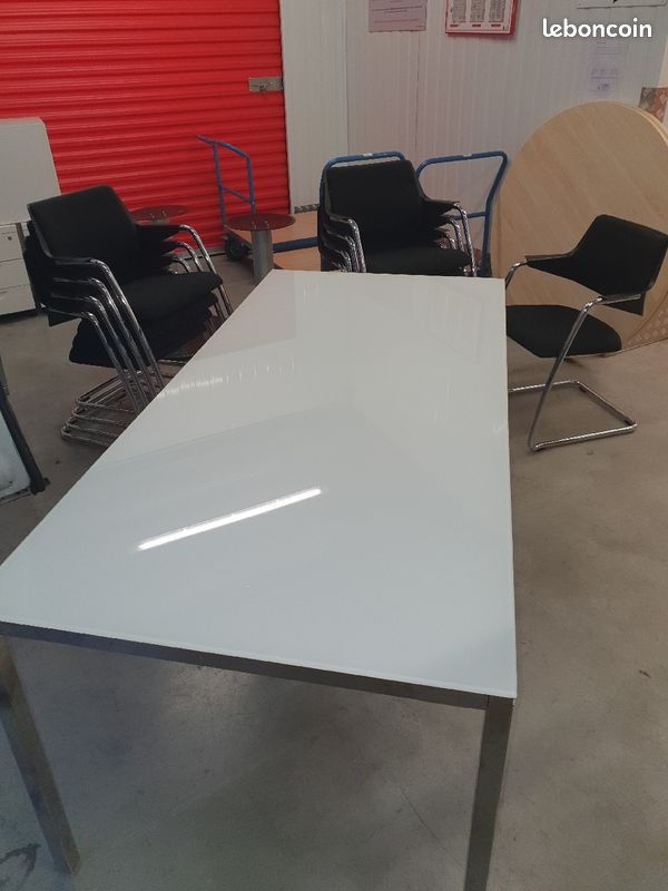 Table et chaises (image 1)