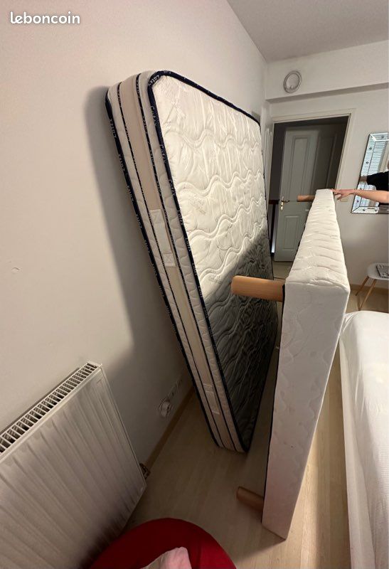 Matelas et sommier 190x140 (image 1)