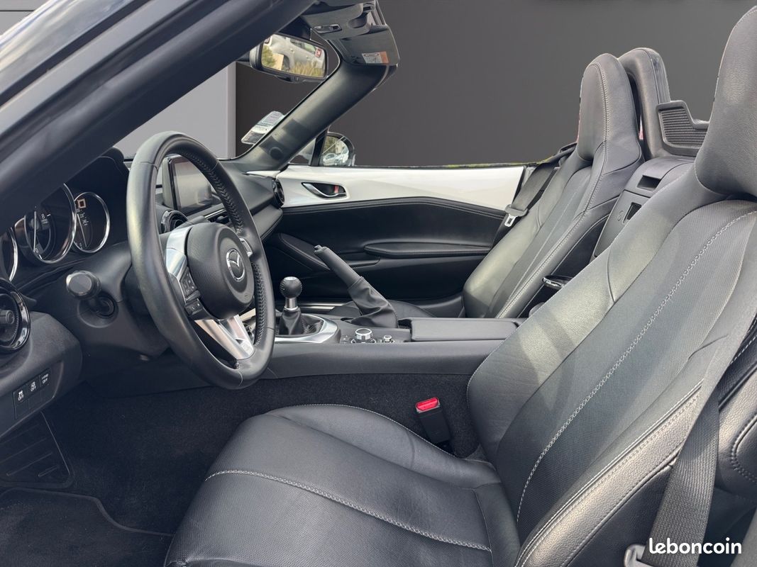 MAZDA MX5 1.5 i - 16V 132 CV DYNAMIQUE ENTRETIEN COMPLET GARANTIE 12 MOIS (image 11)