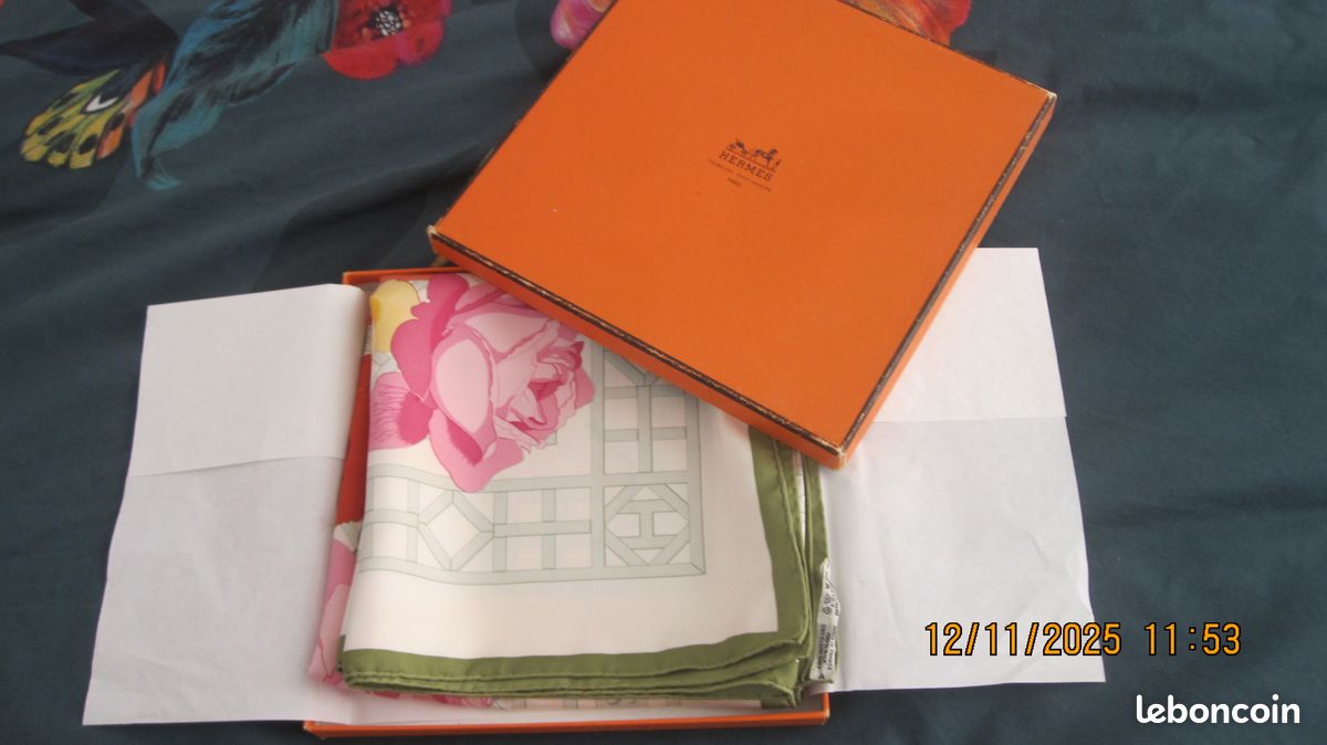 Carre Hermes "Roseraie" (image 3)