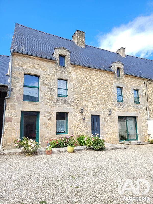 Maison 5 pièces 117 m² · à Saint-Juvat · 117 m² · 270 000 €