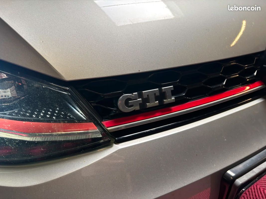 VOLKSWAGEN GOLF 2.0 TSI 230 BlueMotion Technology GTI Performance / Suivi complet (image 12)