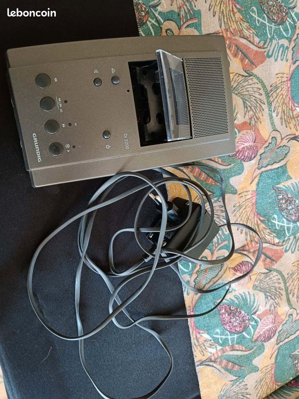 Lecteur Grundig professionnel sténo Dt 3211 - FR