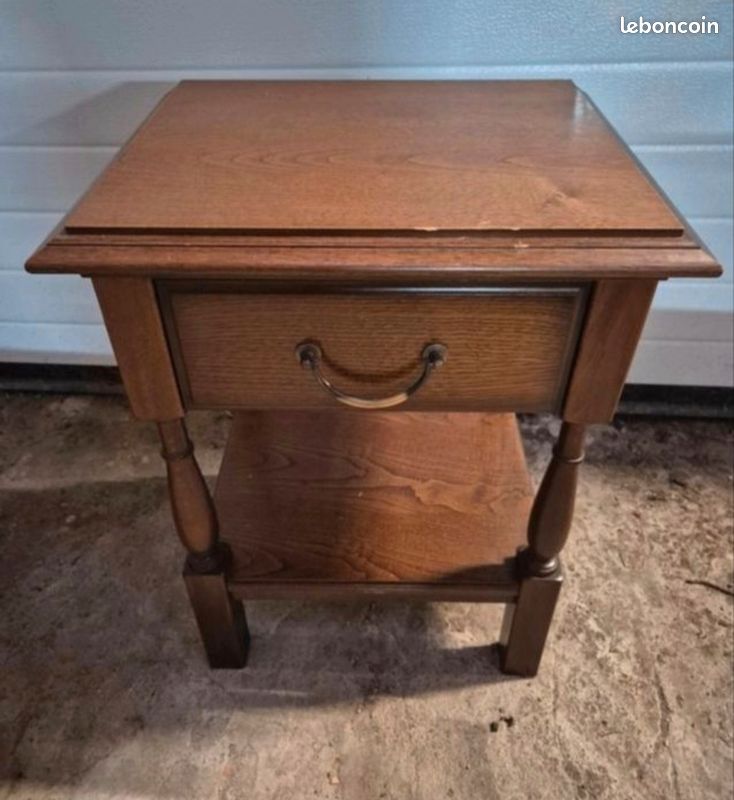 Table de nuit / Chevet (image 1)