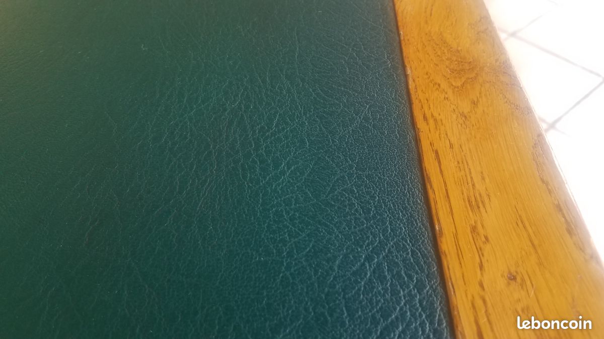 Grande Table dessus cuir (image 2)