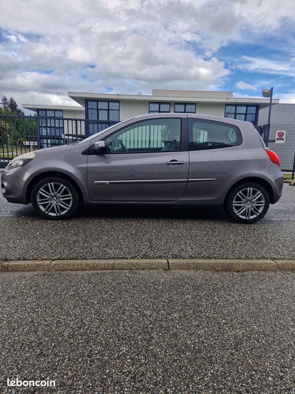 Renault clio 3 1.2 tce 100 (image 2)
