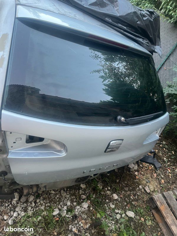 Hayon seat Ibiza III 6l cofre seat ibiza (image 2)
