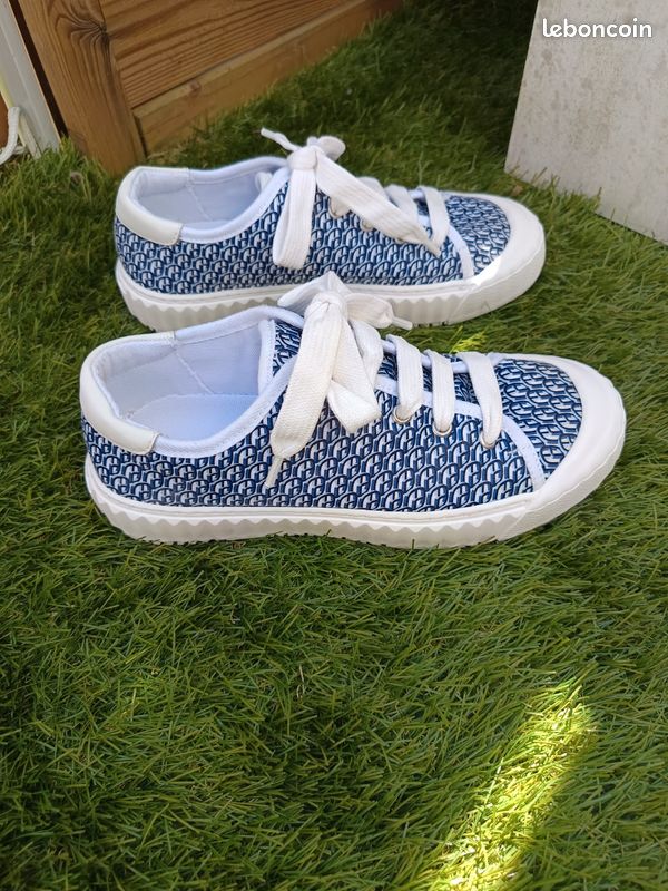 Tennis toile enduite basket basses 