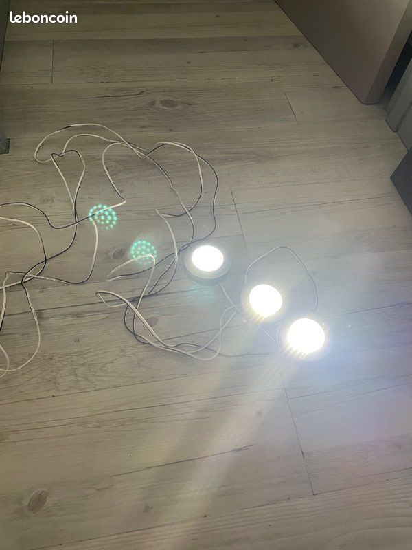 Kit 3 spots led à encastrer ou en applique (image 1)
