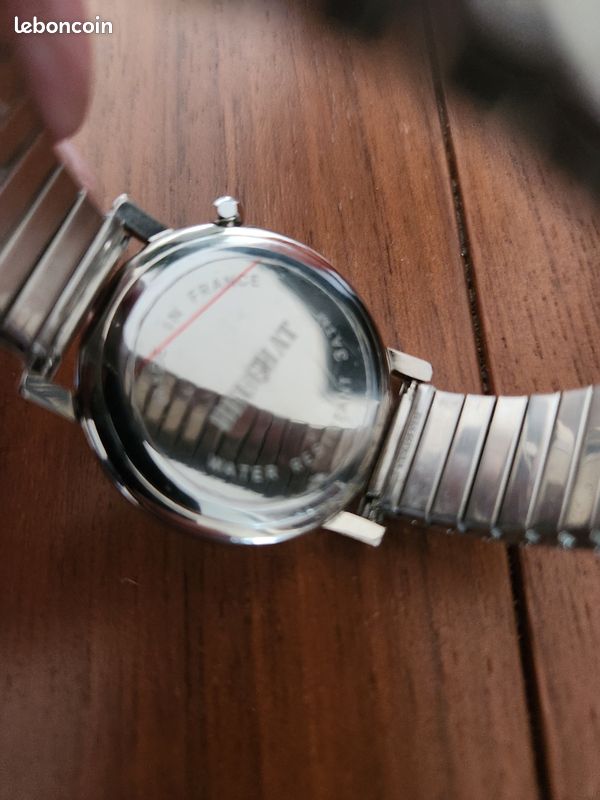 Montre vintage beuchat neuf pinball avec petit pète sur la vitre (image 4)