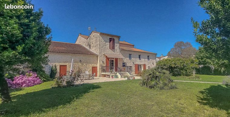 Propriété 9 pièces 295 m²