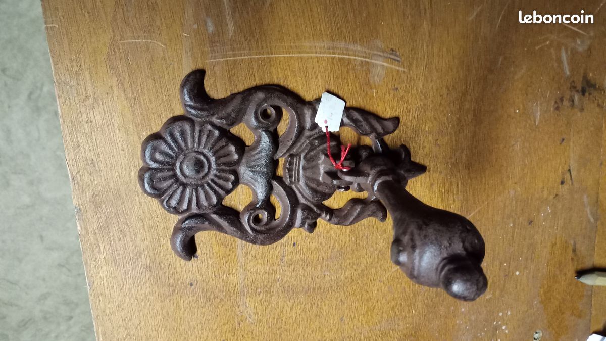 Marteau de porte (image 1)