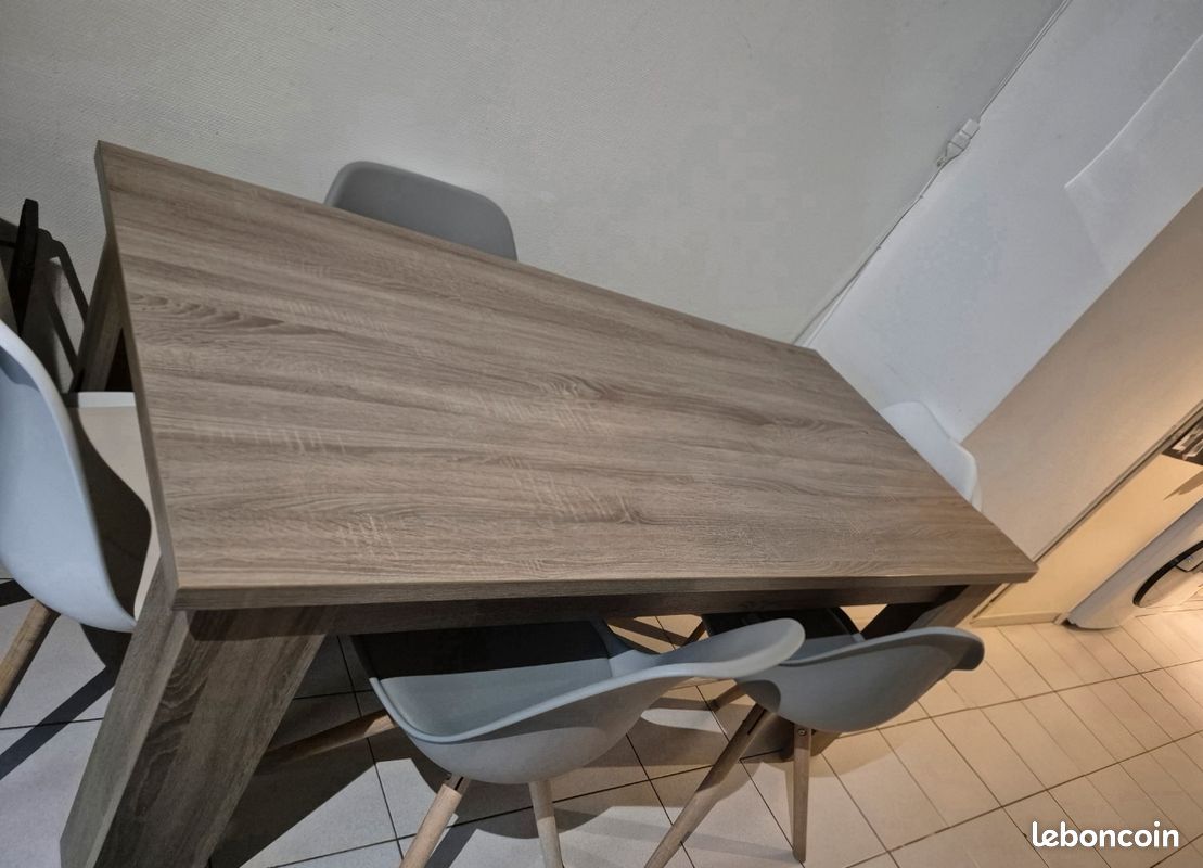 Table (image 1)