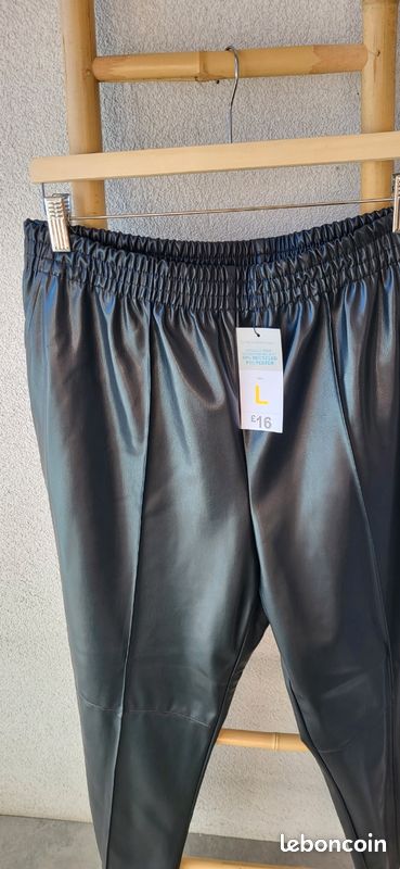 Pantalon simili cuir femme (image 3)