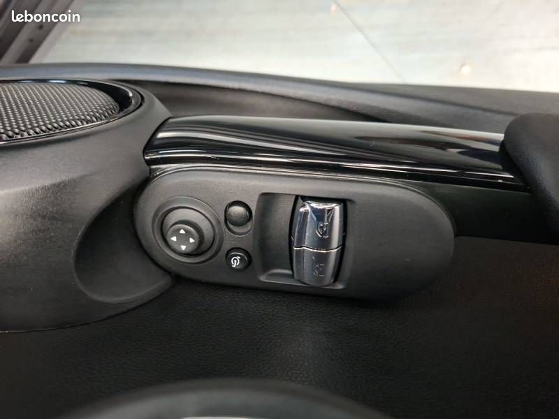 Mini Hatch 3 Portes Cooper 136 ch DKG7 Edition Camden (image 23)