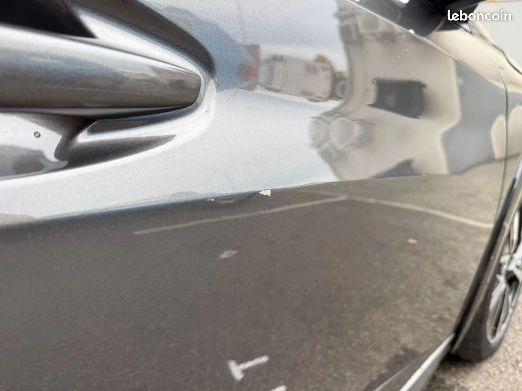PEUGEOT 208 BlueHDi 100 S&S BVM6 GT (image 40)