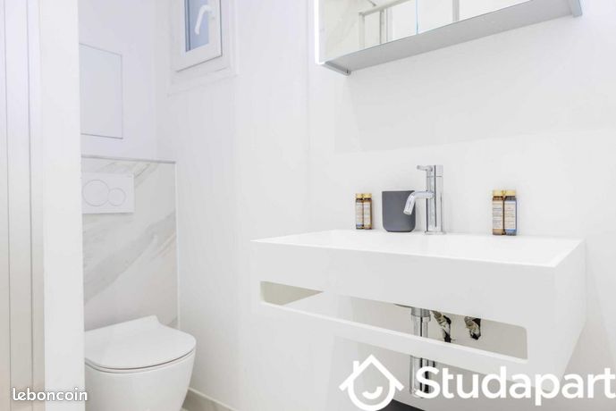 Appartement a louer paris-8e-arrondissement - 3 pièce(s) - 58 m2 - Surfyn