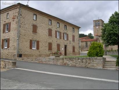 Appartement 2 pièces 47 m² · à Saint-Georges-en-Couzan · 47 m² · 304 €/mois