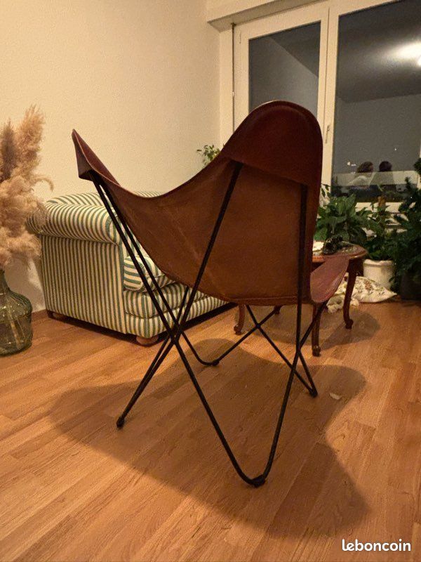 Fauteuil papillon en cuir (image 5)