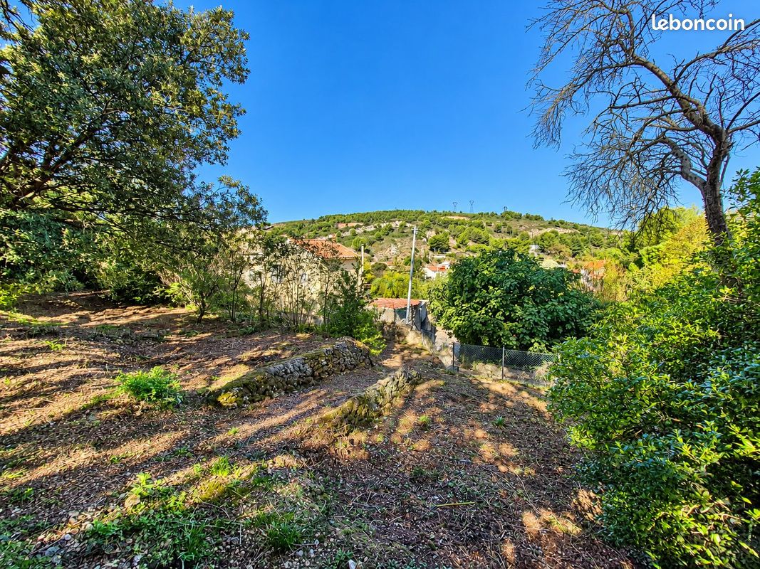 Terrain 536 m² · à Septèmes-les-Vallons · 536 m² · 165 000 €