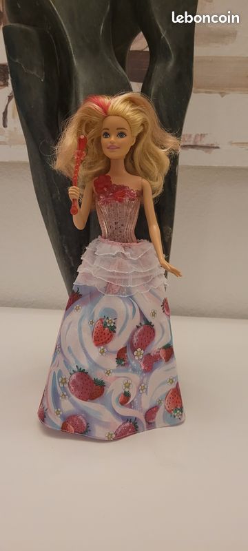 Barbie Dreamtopia poupée princesse Bonbons Sons et Lumières Jeux