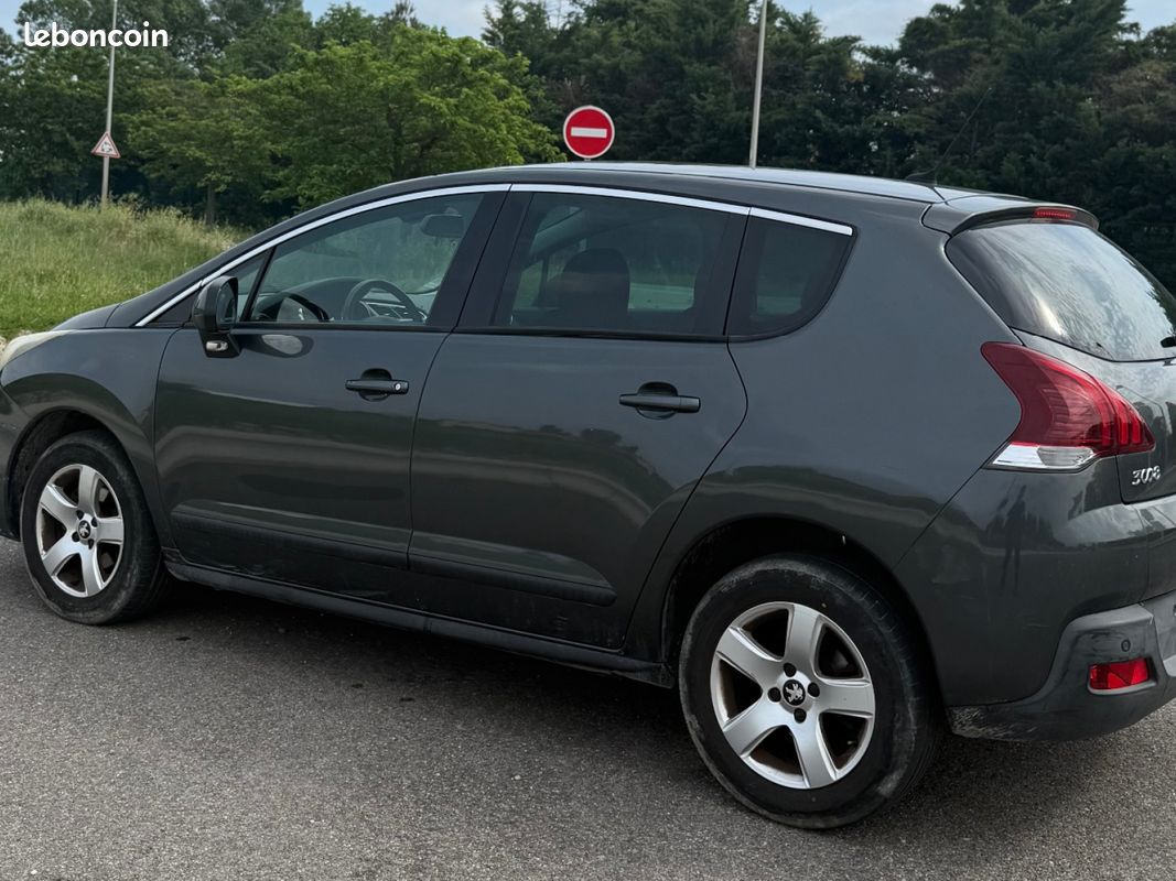 PEUGEOT 3008 BUSINESS 1.6 BlueHDi 120ch SS EAT6 Business (2ÈME MAIN) (image 5)