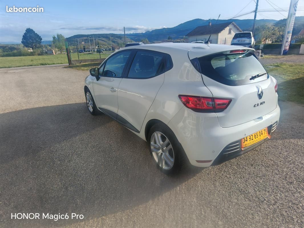 Renault Clio 1.5 DCI 90CH INTENS 5P (image 4)