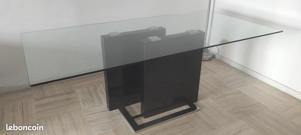 Table en verre 6-8 pers (image 2)