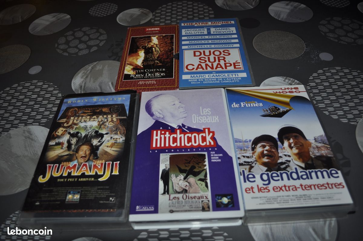 Lot de vidéos avec entre autre "Louis de Funès" (image 1)