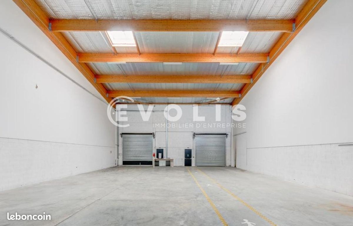 Local bureaux 3 046 m² (image 2)