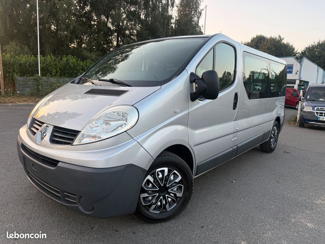 Renault trafic 2.0 l dci 115 cv l2 h1 (image 1)
