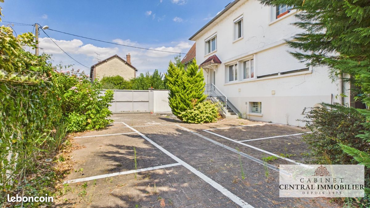 Immeuble 15 pièces 377 m² · à Romilly-sur-Seine · 377 m² · 473 000 €