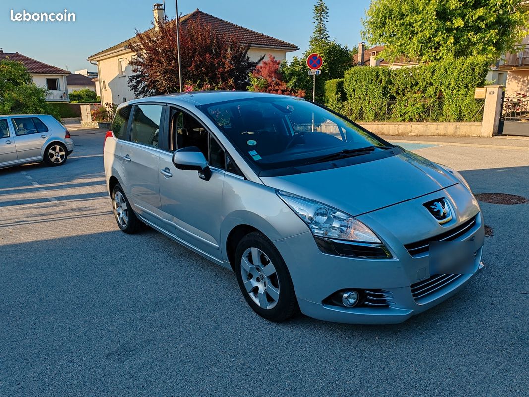 Peugeot 5008 1.6 HDi 115cv (image 1)