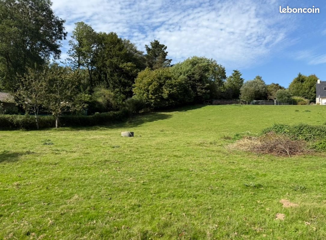 Terrain 2050 m² · à Bohal · 2 050 m² · 75 500 €