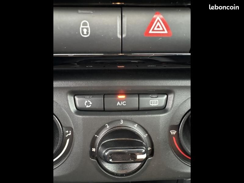 Citroen C3 1.2 PureTech 83 S&S Feel (image 24)