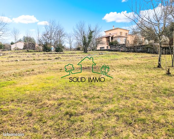 Terrain 813 m² Fabras