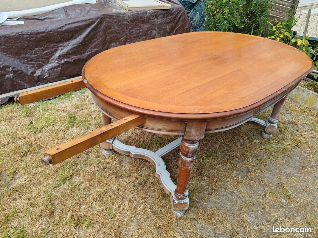 Table ovale véritable bois (image 3)