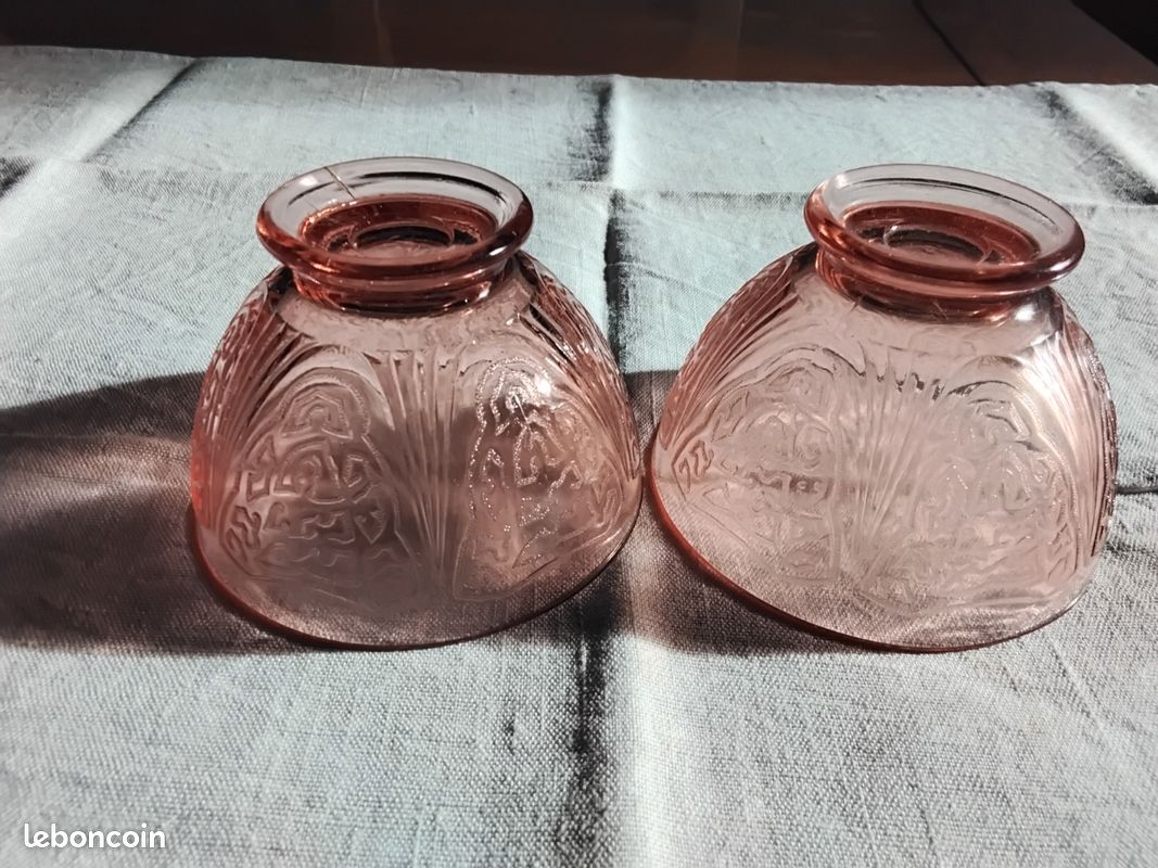 Lot De 100 Cabochons Anciens En Verre Rose (Fond Bombé) - 10x8mm - Neuf - Origine France