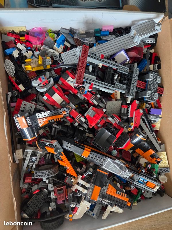 Lot de lego à reconstruire
Plus de 14 kilos avec leurs notices respectives
Différentes licences
Star wars ninjago technique citygo (image 5)