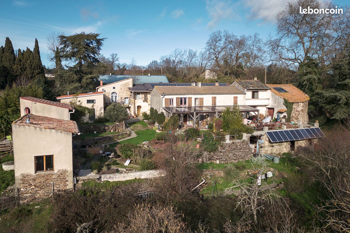 Maison 23 pièces 566 m² · à Carcassonne · 566 m² · 660 000 €