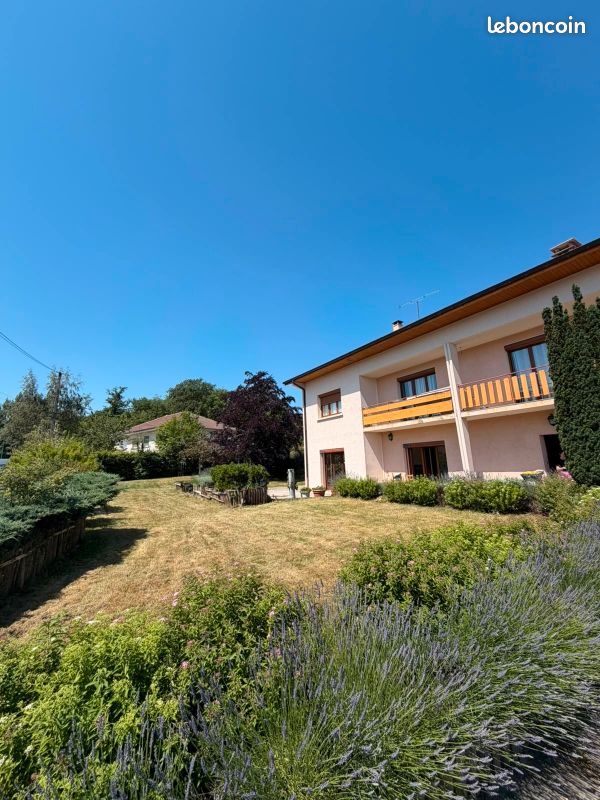 Maison 9 pièces 250 m² · à Valdahon · 250 m² · 350 000 €