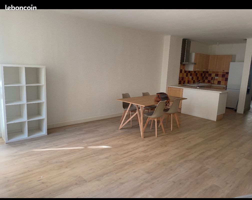Appartement 3 pièces 72 m² · à Salon-de-Provence · 72 m² · 1 000 €/mois